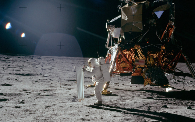 Astronaut moon flag flagpole space free wallpaper - medium preview image