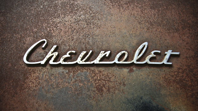 Close up metal object chesnut free wallpaper - medium preview image