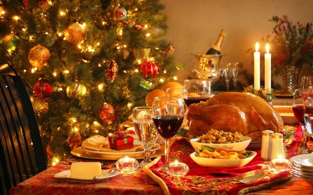Christmas table turkey wine glasses free wallpaper - medium preview image