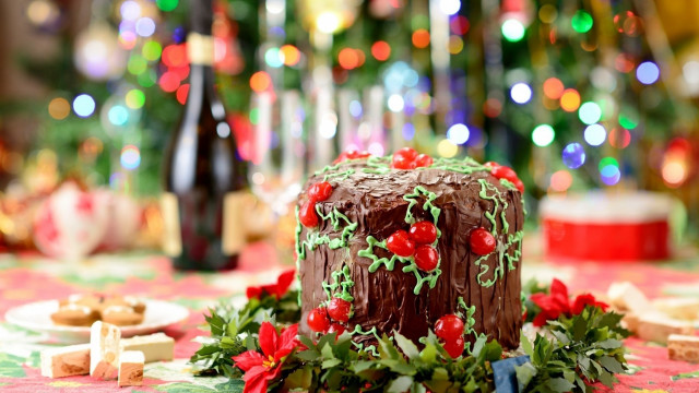 Chocolate cake green leaves berries free wallpaper - medium preview image