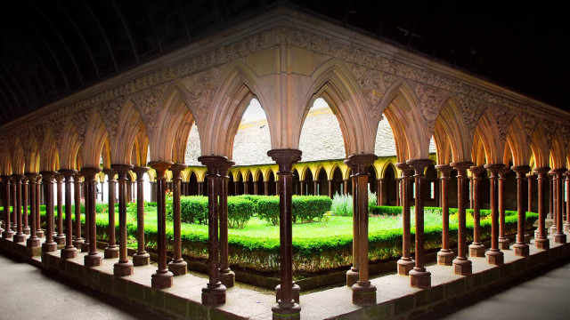 Gothic building through fence green free wallpaper - medium preview image