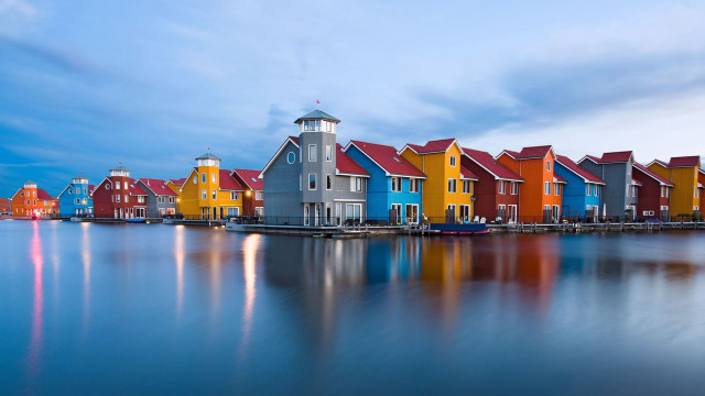Houses lake dock lighthouse row free wallpaper - medium preview image