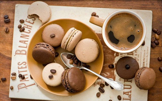Macaroons coffee table napkin spoon free wallpaper - medium preview image
