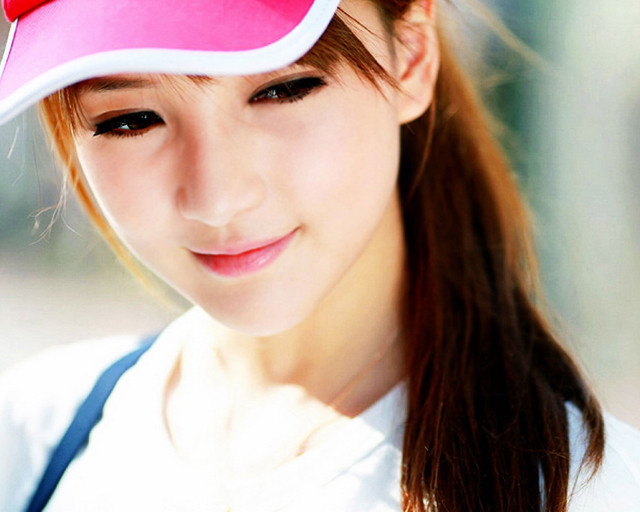 Hello kitty hat girl cellphone free wallpaper - medium preview image