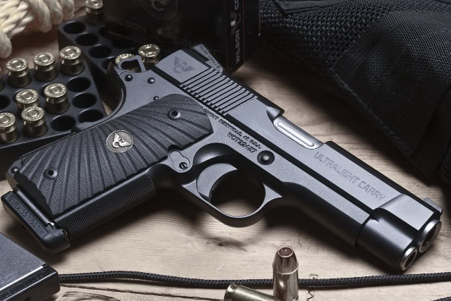 Gun ammo table case lighter free wallpaper - medium preview image