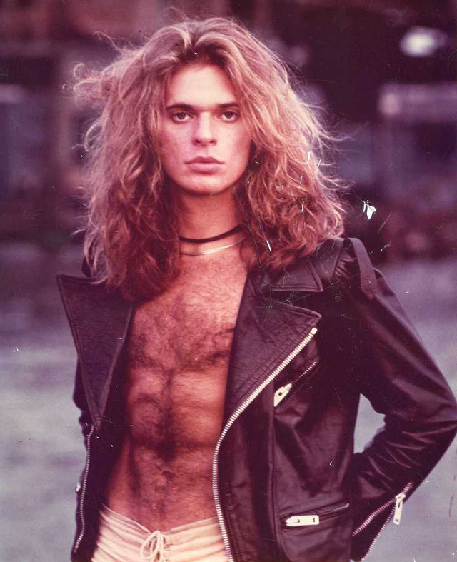 Man long hair no shirt free wallpaper - medium preview image