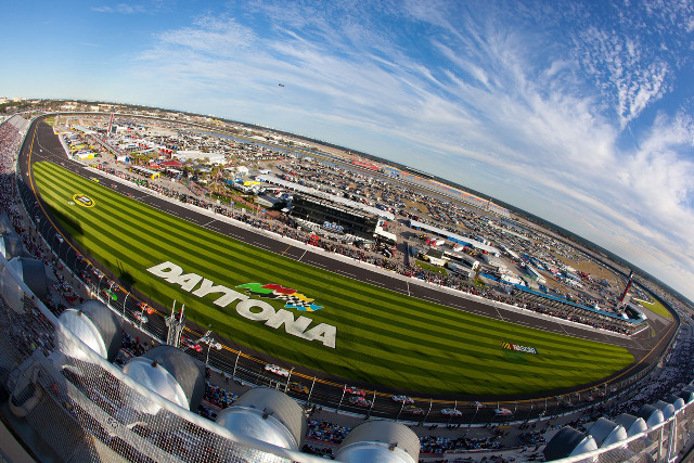 Stadium high angle track bright free wallpaper - medium preview image