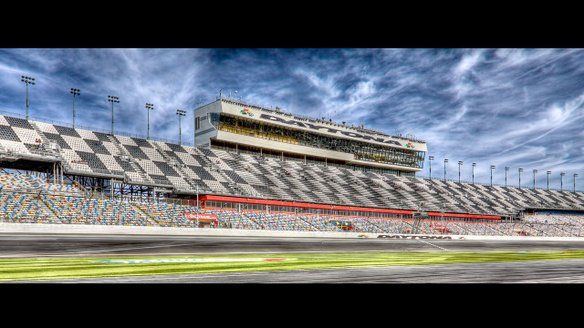 Race track checkered finish building free wallpaper - medium preview image