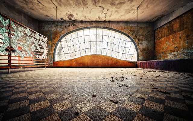 Large window checkered floor staircase free wallpaper - medium preview image