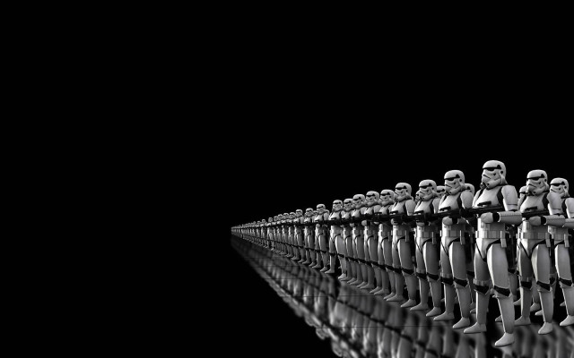 Toy soldiers lined up reflection #2 free wallpaper - medium preview image