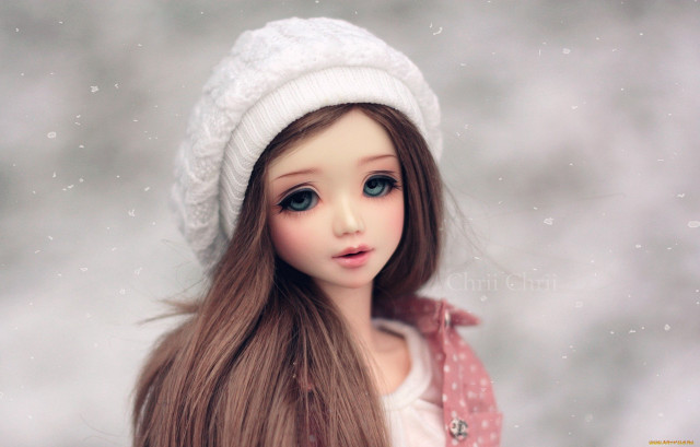 Doll brownhair whitehat polkadot winter free wallpaper - medium preview image