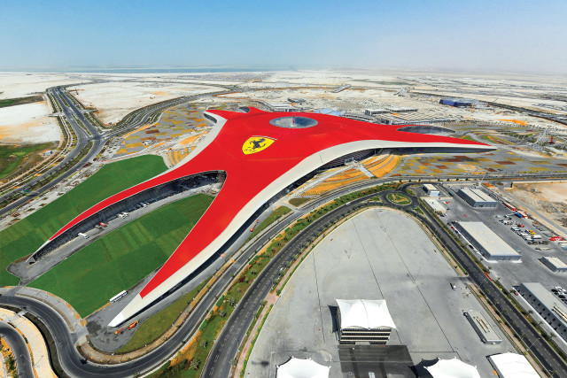 Red building yellow roof highway free wallpaper - medium preview image