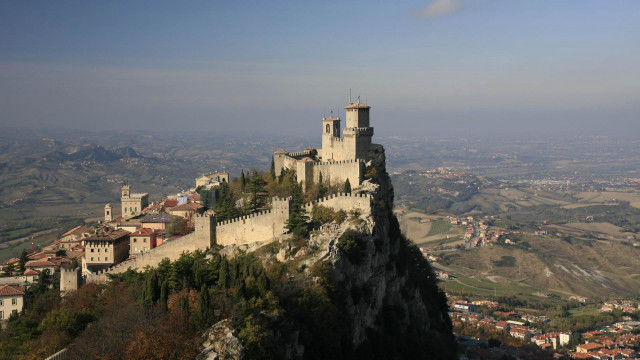 Castle hill town valley mountains free wallpaper - medium preview image