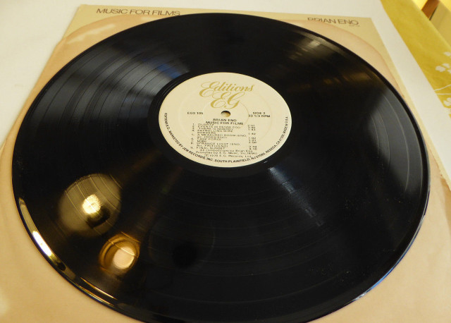 Record player case table background free wallpaper - medium preview image