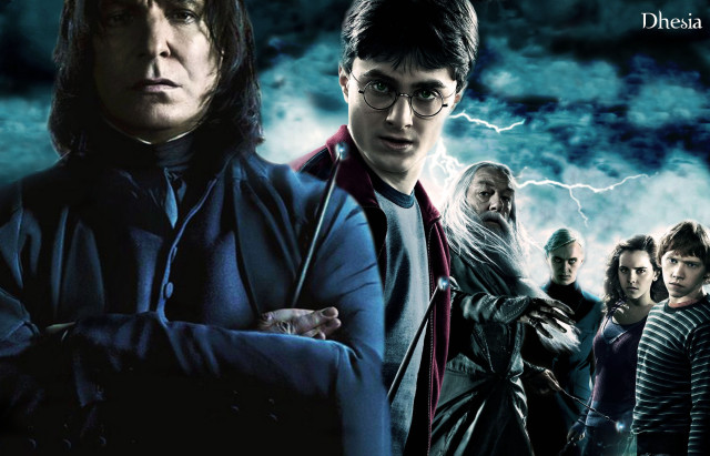 Harry potters lightning storm arms free wallpaper - medium preview image