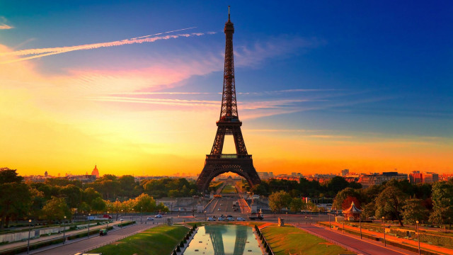 Eiffel tower sunset paris reflecting free wallpaper - medium preview image