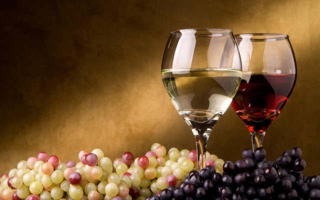Wine glasses grapes table gold #2 free wallpaper - medium preview image