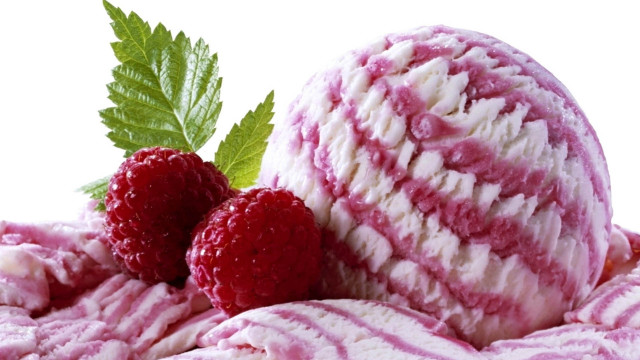 Strawberry ice cream raspberries blanket free wallpaper - medium preview image