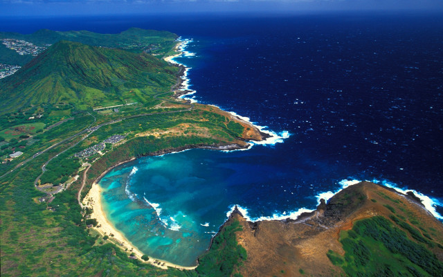 Beach ocean plane window scenic free wallpaper - medium preview image