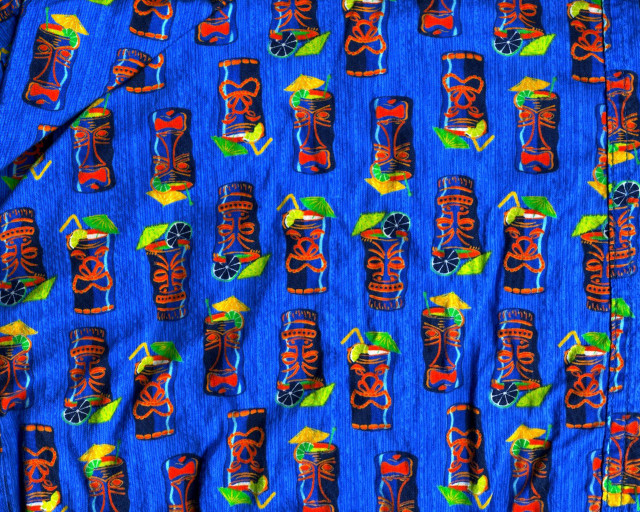 Blue tiki masks green leaf free wallpaper - medium preview image