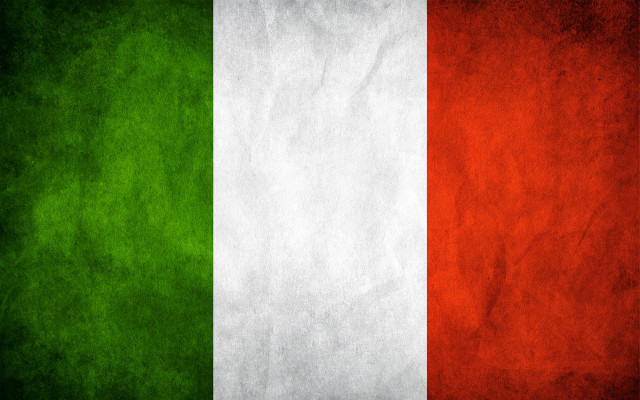 Italy flag grungy effect red free wallpaper - medium preview image