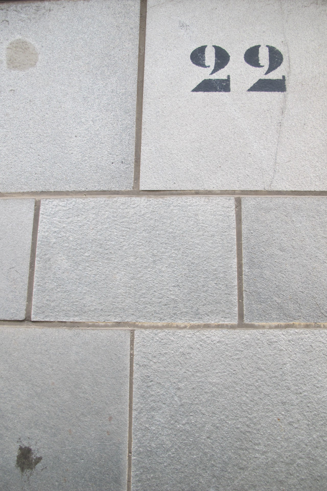 White brick wall number twenty free wallpaper - medium preview image