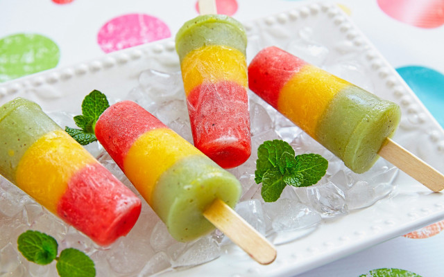 Fruit pops with mint on free wallpaper - medium preview image