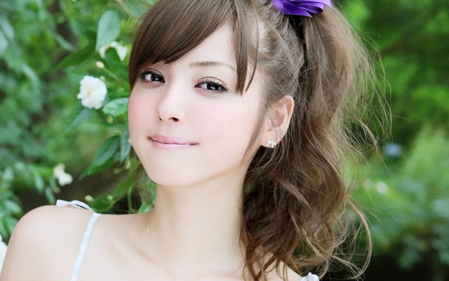 Woman flower hair posing picture #3 free wallpaper - medium preview image