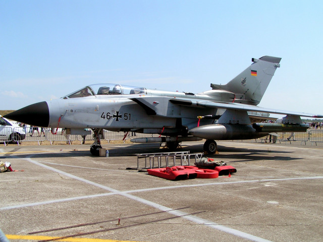 Fighter jet airport tarmac planes free wallpaper - medium preview image