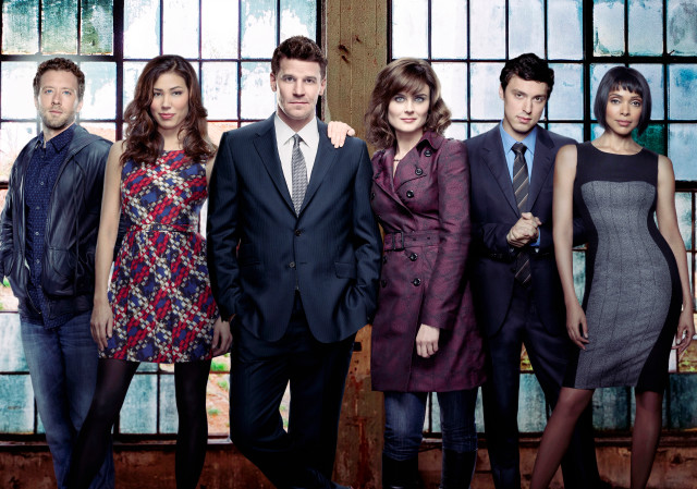 Group people window stained glass free wallpaper - medium preview image