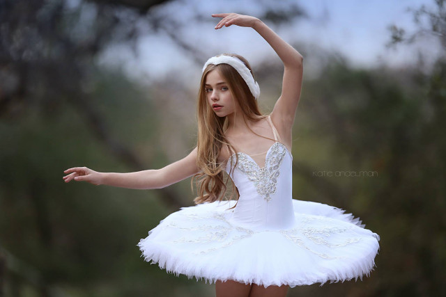 Young girl white tutu headband free wallpaper - medium preview image