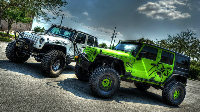 Green jeeps tiltshift military vehicle free wallpaper - medium preview image