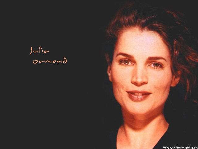 Julia oconnor symmetrical portrait realistic free wallpaper - medium preview image