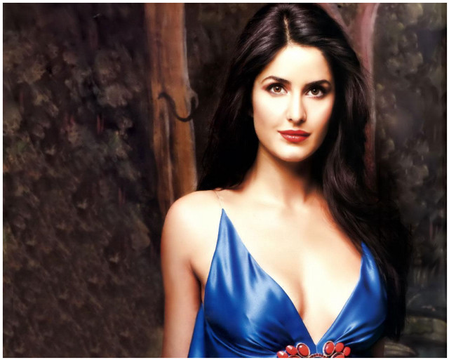 Woman blue dress mirror door free wallpaper - medium preview image