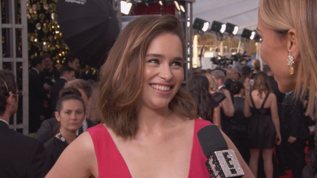 Woman red dress talking reporter free wallpaper - medium preview image