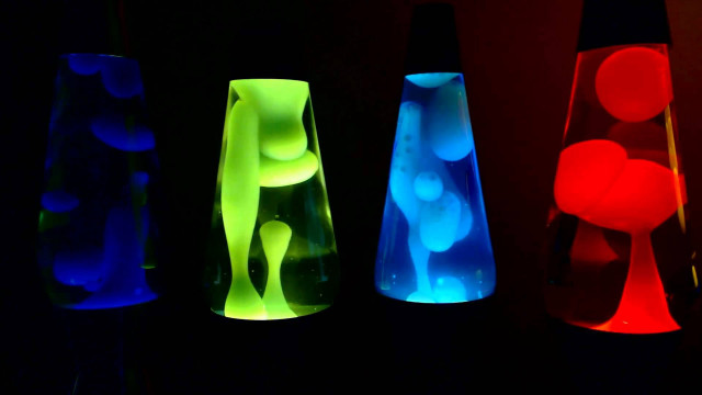 Three vases dark table colors free wallpaper - medium preview image
