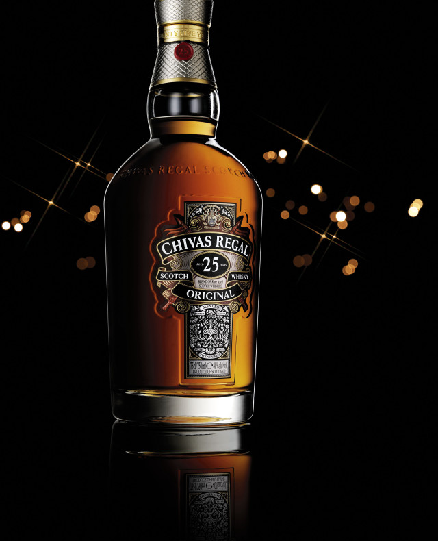 Chivas regal 25yr whisky black free wallpaper - medium preview image