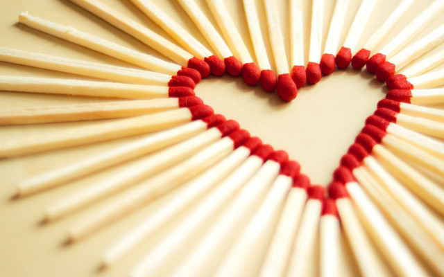 Heart matches sticks tabletop red free wallpaper - medium preview image