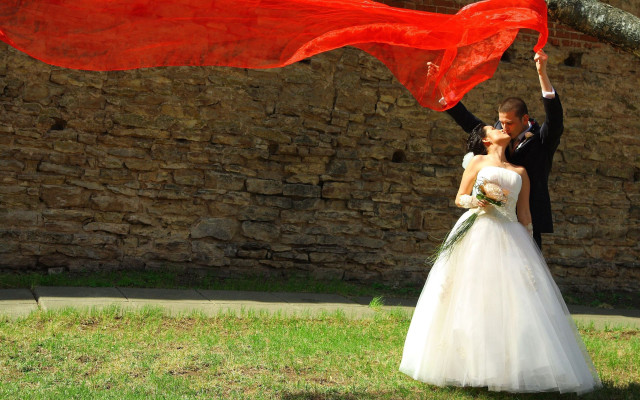 Bride groom red scarf stonewall free wallpaper - medium preview image