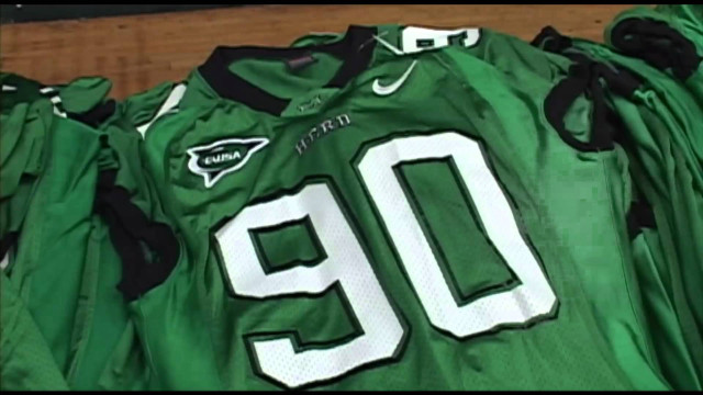 Green jerseys wooden bench wooden free wallpaper - medium preview image