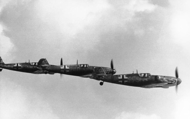 Old airplane black white sky free wallpaper - medium preview image