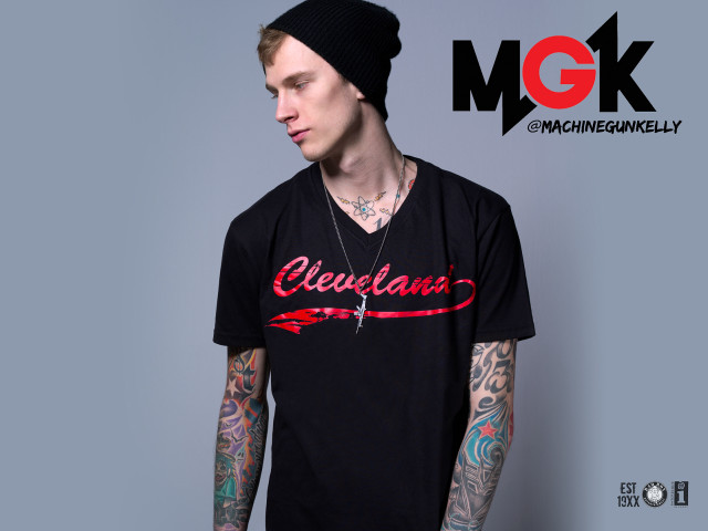 Man tattoo black shirt beanie free wallpaper - medium preview image