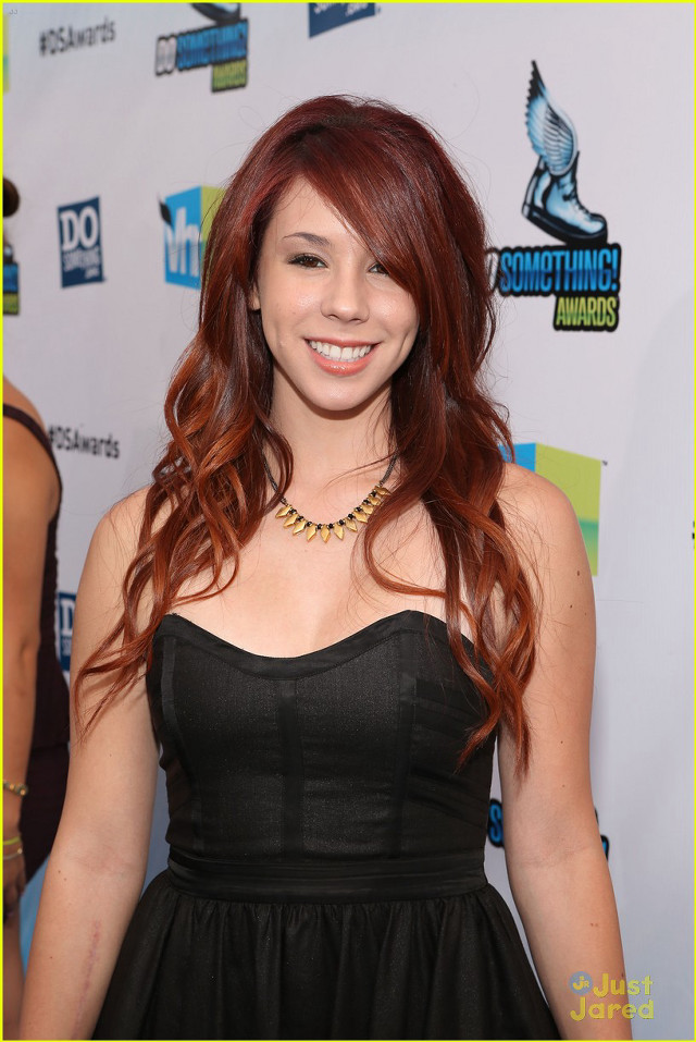 Woman red hair black dress #11 free wallpaper - medium preview image