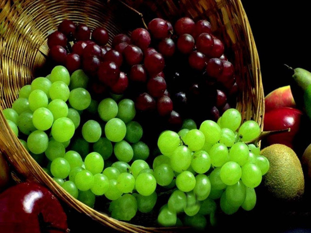 Basket grapes apples pears table free wallpaper - medium preview image