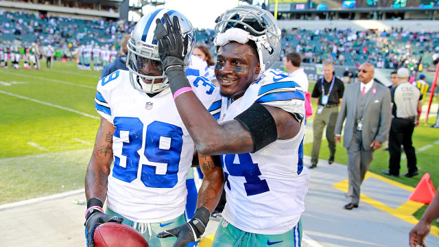 Football players congratulating field game free wallpaper - medium preview image
