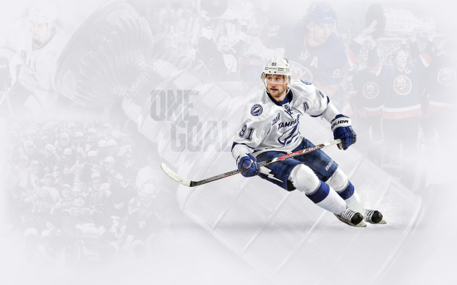 Man hockey uniform playing crowd free wallpaper - medium preview image