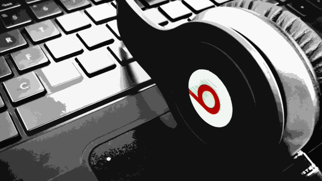 Computer keyboard headphone red o free wallpaper - medium preview image