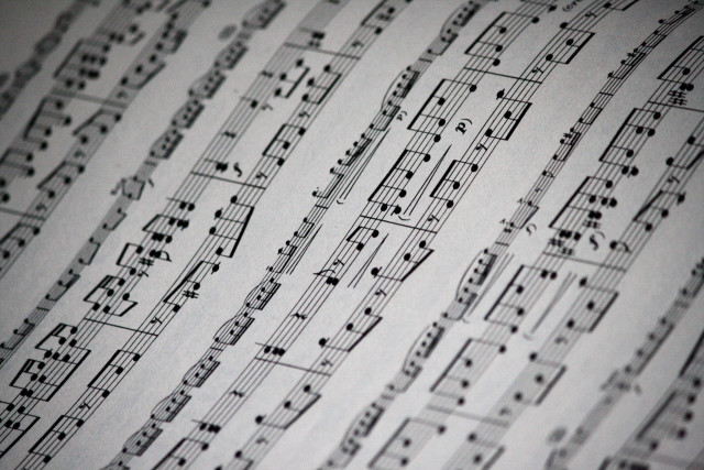 Music sheet black white photo #2 free wallpaper - medium preview image
