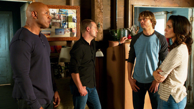 Kitchen group derek blue shirt free wallpaper for desktop - medium preview image