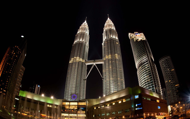 Night city view tall buildings free wallpaper for desktop - medium preview image